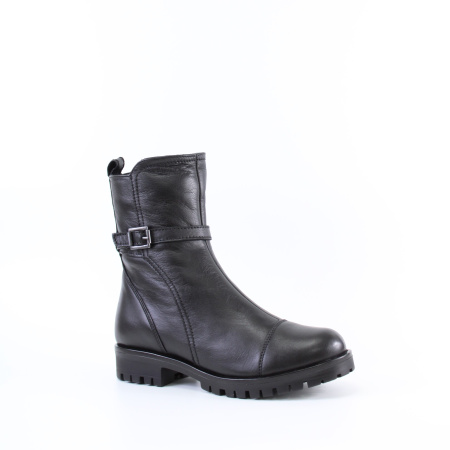 Ботинки с декором